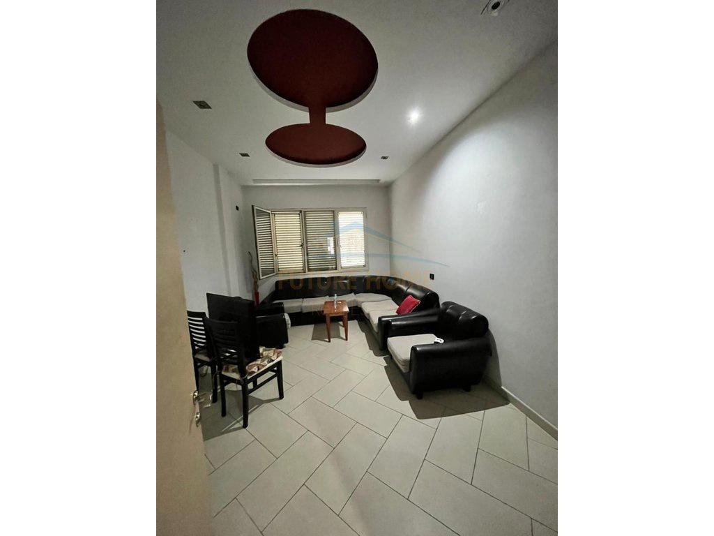 0697048060,Shitet, Apartament 2+1,Muzeumi, Durrës