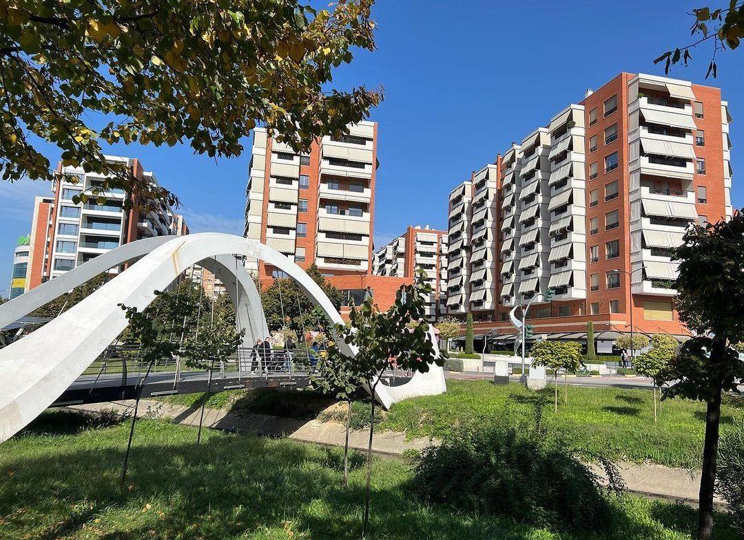 Ambjent biznesi me qera prane Delijorgjit (ID 4271895)