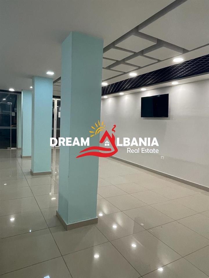 Dyqan me qera ne Laprake, prane KMY ne Tirane (ID 42711051)