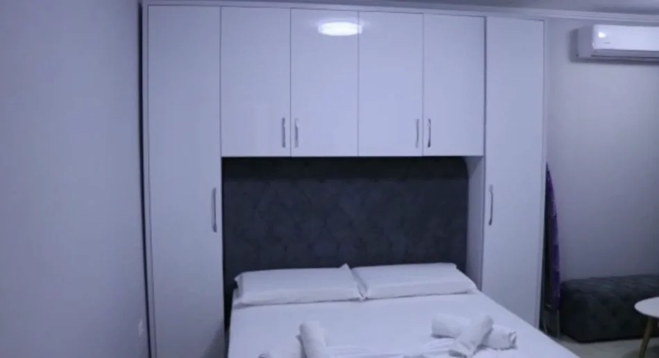 Durres, vendesi 2+1. Super mobilim 220.000 € (GOLEM)