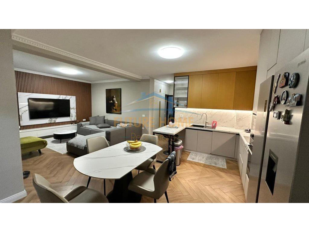 Appartamento 2+1, Via Elbasanit, Tirana