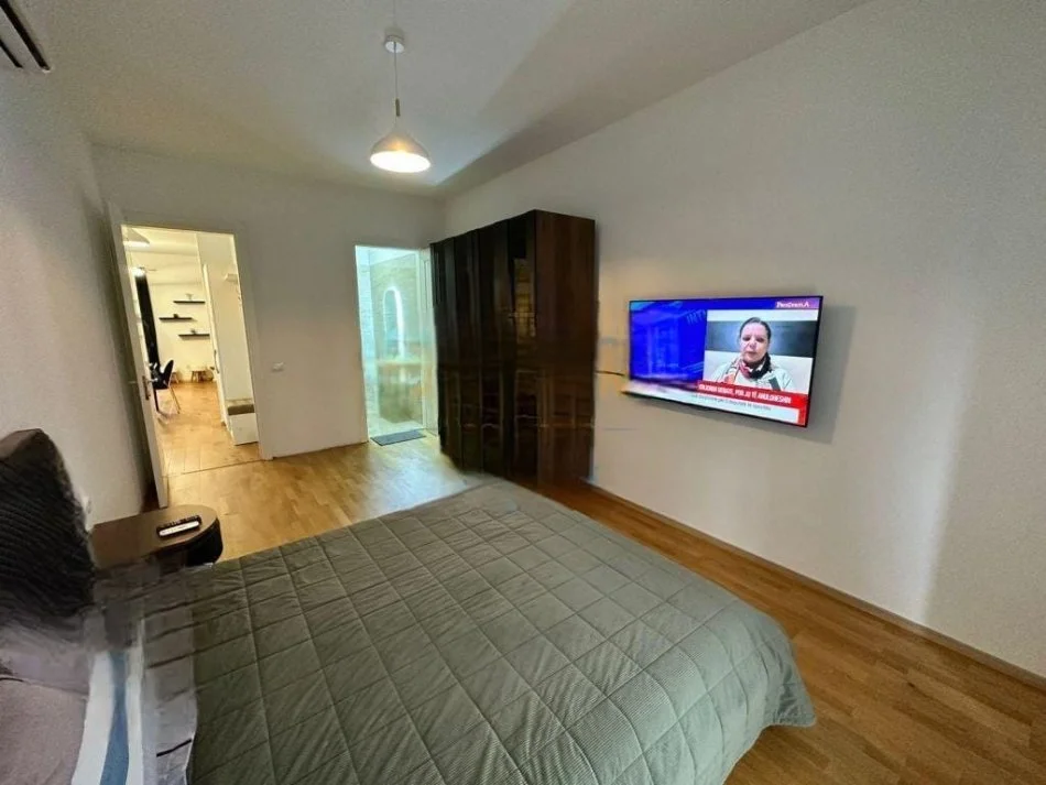 Tirane, for Rent 2+1 Apartment with Balcony, 1st Floor, 95 m², €1,200 (Secret Garden Residence)