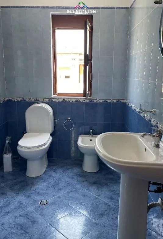 Tirane, Apartment for Rent 1+1 with Balcony, 5th Floor, 60 m², 475 € (negotiable)