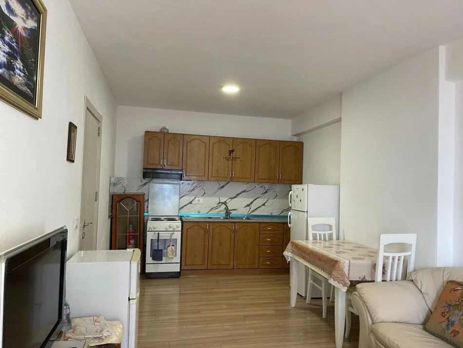 Tirane, vendesi appartamento 3+1, 127 m², 230.000 € (5 MAGGIO)