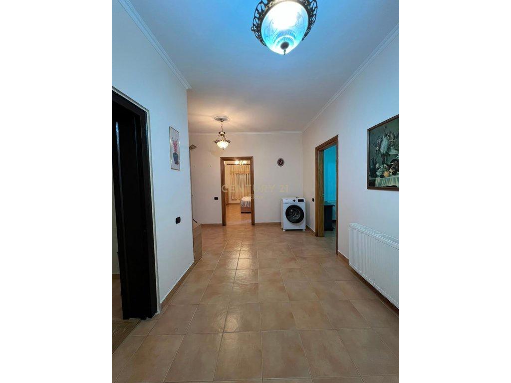 Affitto appartamento 2+1+2 a Porcelan