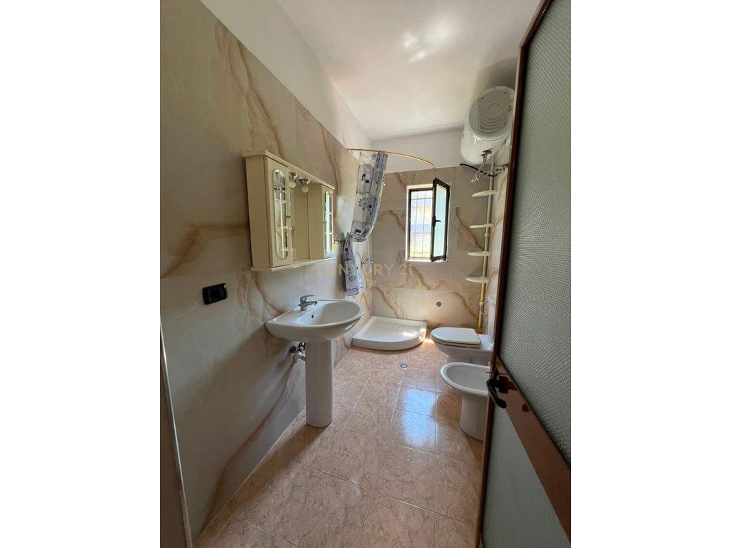 Affitto appartamento 2+1+2 a Porcelan