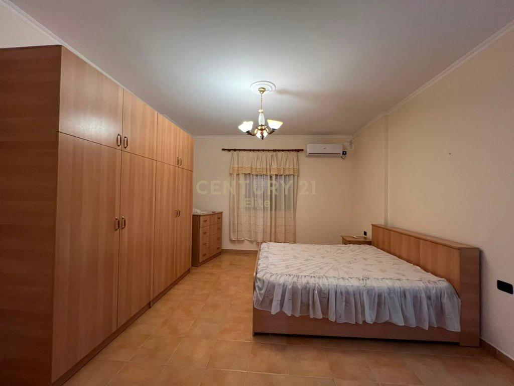 Jepet me qira apartament 2+1+2 ne Porcelan!