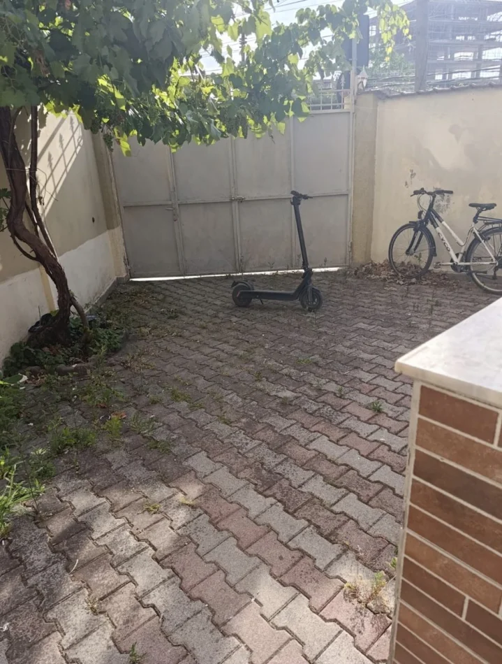 Tirane, for sale 3+1 apartment, 1st Floor, 105 m², €250,000 (American Hospital 2)