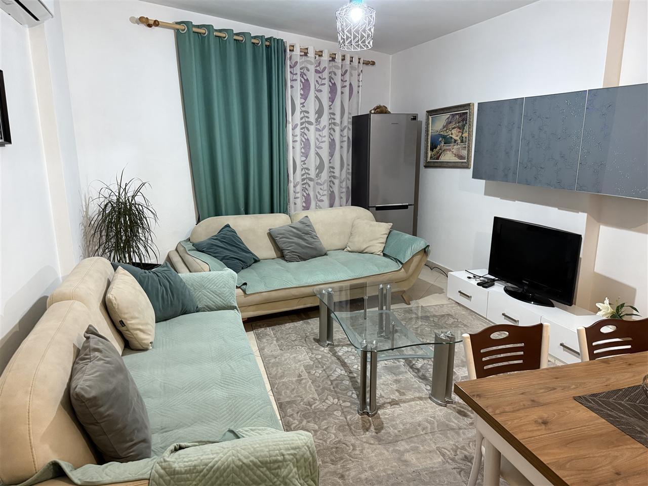 APARTAMENT ME QERA 2+1 KINOSTUDIO 45.000 LEKE