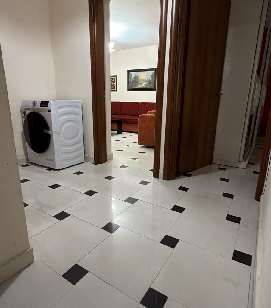 🏡 **JEPET ME QIRA APARTAMENT 2+1 – KRYQËZIMI I 21 DHJETORIT