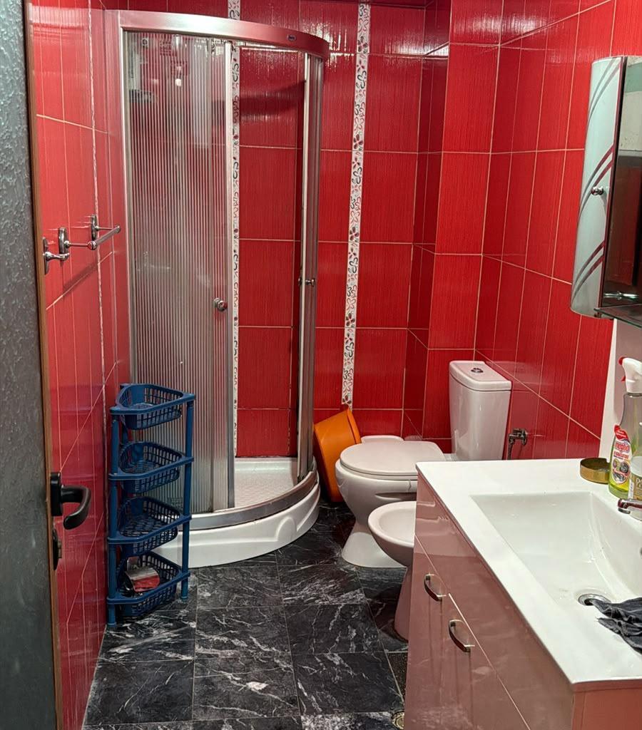 🏡 **JEPET ME QIRA APARTAMENT 2+1 – KRYQËZIMI I 21 DHJETORIT