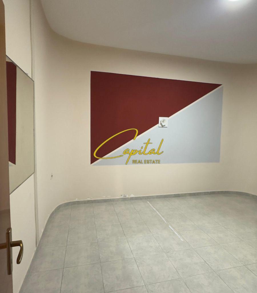 AMBIENT BIZNESI IN AFFITTO 120 M2 VIA DI DURRES 950 EURO