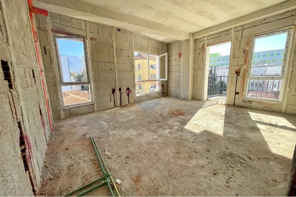 Tirane, vendesi appartamento 2+1 Piano 11, 91 m² 127.900 € (Via di Dibre)