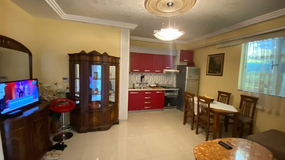 Tirane, affitto appartamento 1+1 al settimo piano, 65 m², 500 € (Centro)