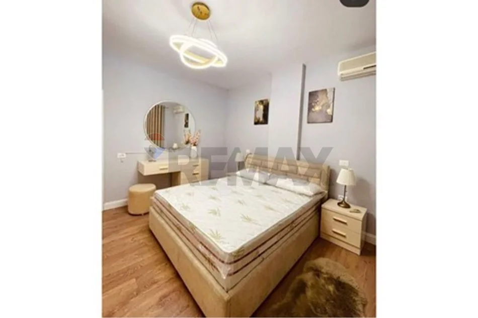 Tirana, affitto di appartamento 2+1 Piano 2, 95 m² 730 € (Via Frosina Plaku)