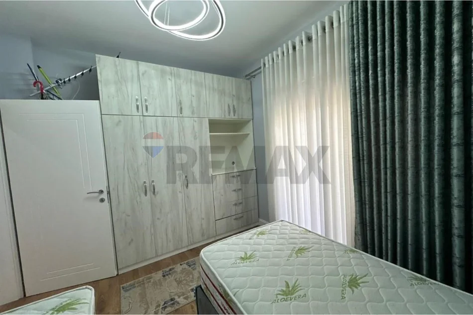 Tirane, affitto appartamento 2+1 Piano 2, 85 m² 730 € (Via Ndre Mjeda)