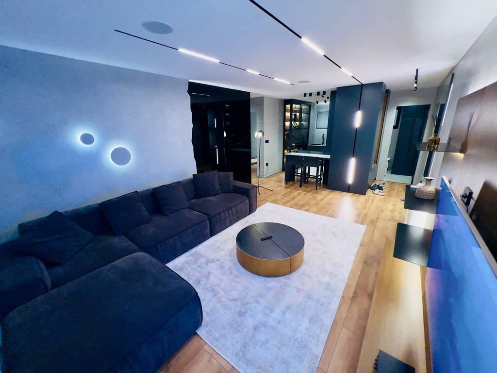 Apartament Luksoz 2+1+2 Perballë Delijorgjit!