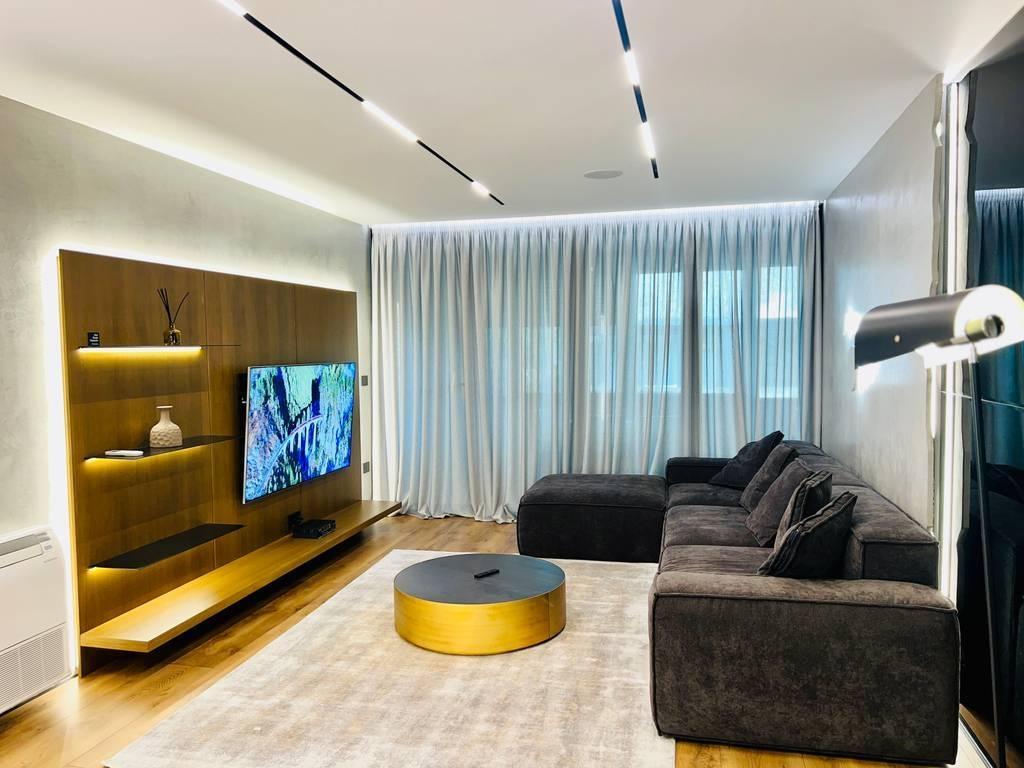 Apartament Luksoz 2+1+2 Perballë Delijorgjit!