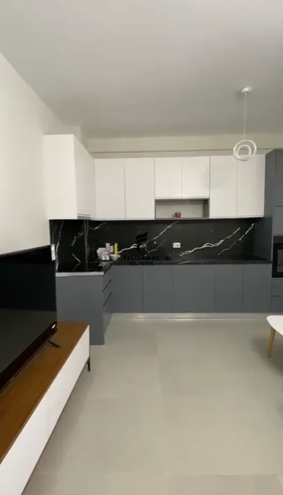 Tirana, affitto appartamento 2+1 Piano 3, 80 m² 850 € (VIA DURRESIT)