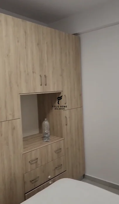 Tirana, affitto appartamento 2+1 al quinto piano, 87 m², 600 € (YBERRISHT)