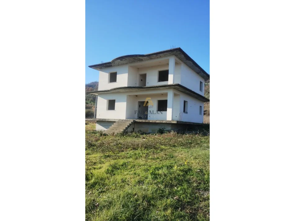 Durres, shitet Vile Kati 2, 2.000 m² 140.000 €