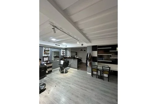 Tirane, shitet dyqan Kati 0, 53 m² 200.000 €