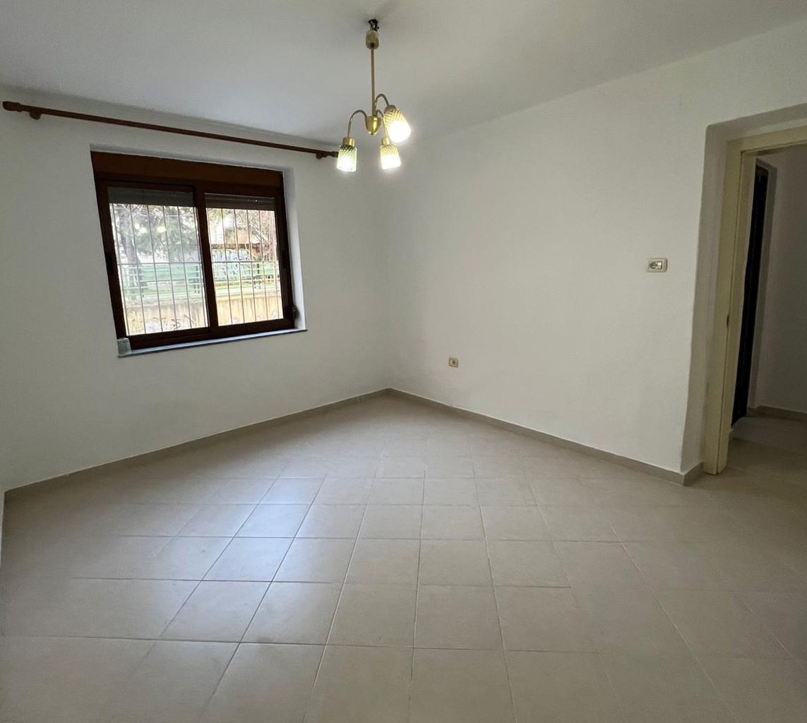 🏢✨ Zyrë 3 Ambiente me Qira – 21 Dhjetori ✨🏢