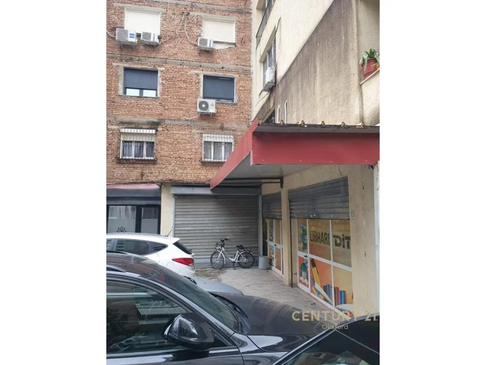 Tirane, shitet ambjent biznesi Kati 0, 127 m² 360.000 €
