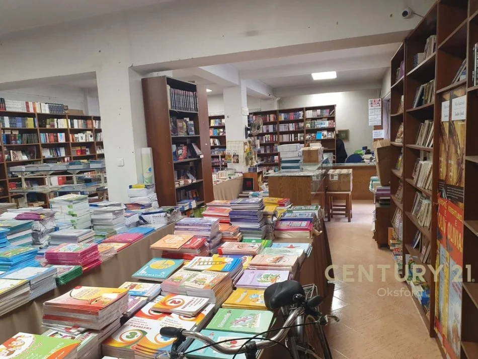 Tirane, vendo attività commerciale Piano 0, 127 m² 360.000 €