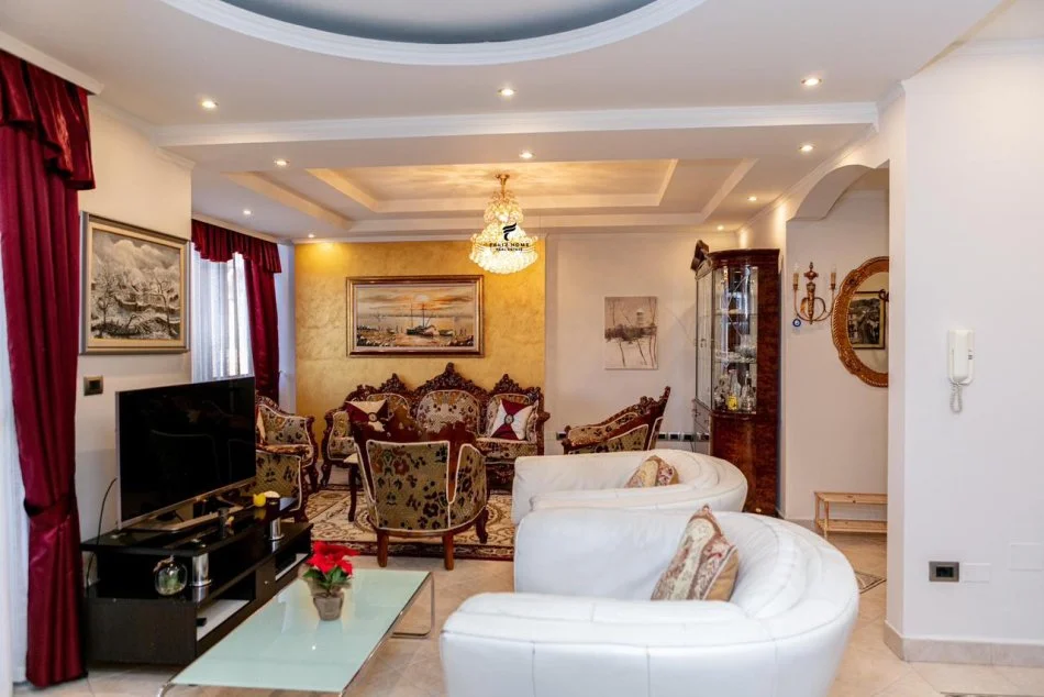 Tirane, affitto con opzione di acquisto 3+1 Piano 1, 127 m² 1.200 €