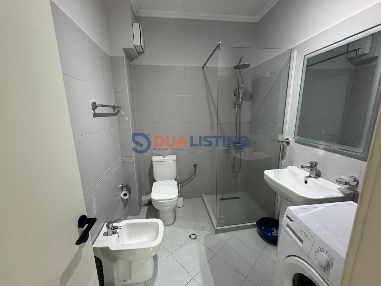 2+1+2 Apartment Near Kristal Center, Komuna e Parisit