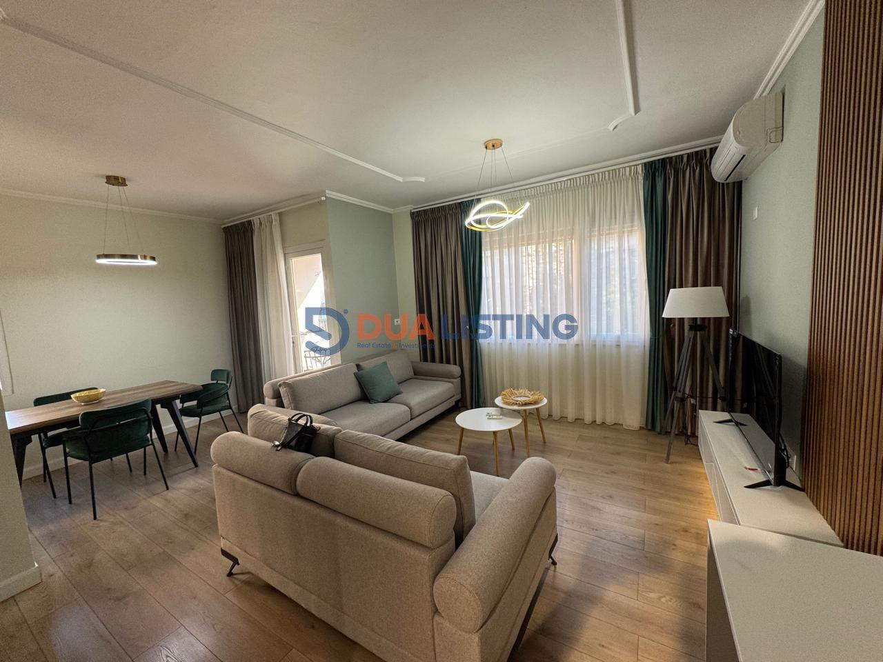 2+1+2 Apartment Near Kristal Center, Komuna e Parisit