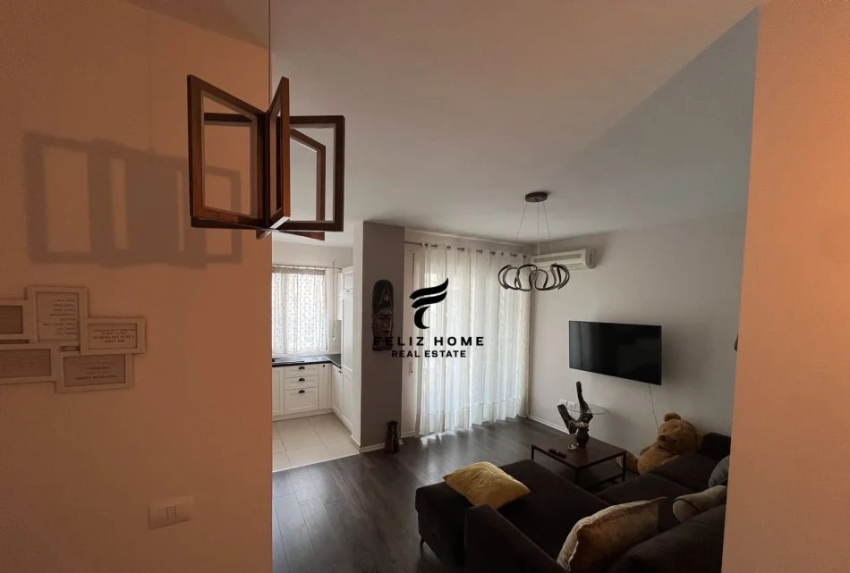 Tirane, affitto appartamento 2+1+Balcone Piano 4, 100 m² 700 € (ZOOLOGICO)
