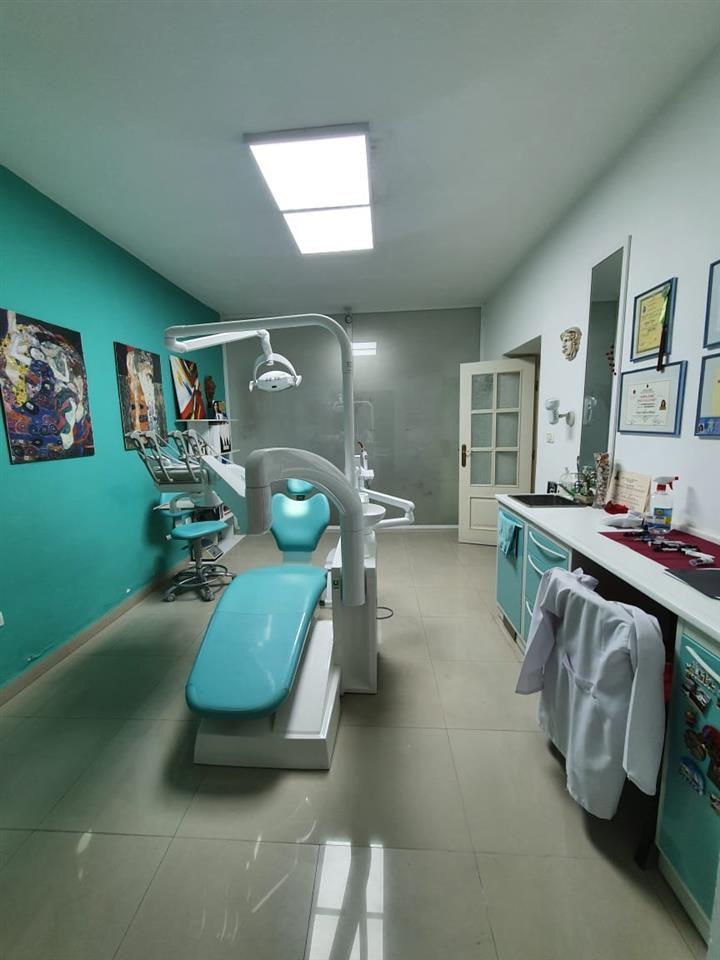 FOR SALE BUSINESS UNIT 118m² AT MYSLIM SHYRI!!! 3000€/m²