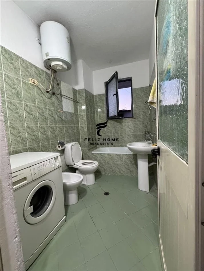 Tirano, affitto appartamento 2+1 Piano 4, 95 m² 600 € (VIA FERIT XHAJKO)