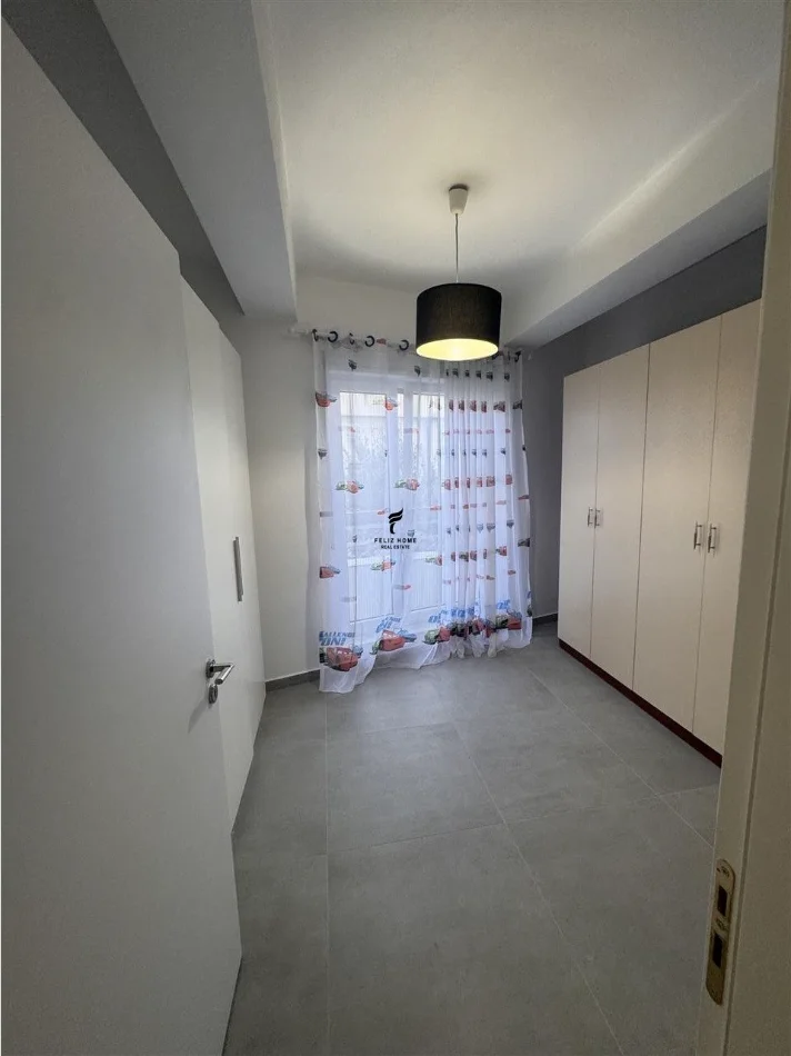 Tirana, affitto appartamento 2+1 Piano 3, 80 m² 800 € (CODRA E DIELLIT)