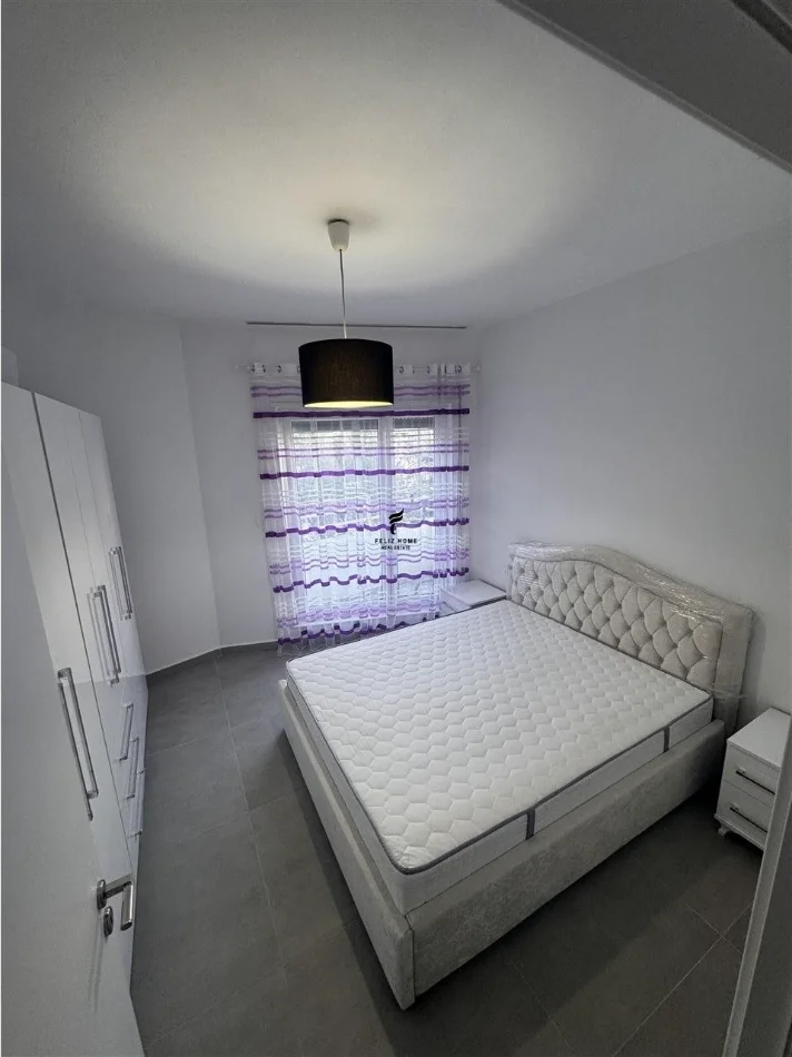 Tirana, affitto appartamento 2+1 Piano 3, 80 m² 800 € (CODRA E DIELLIT)