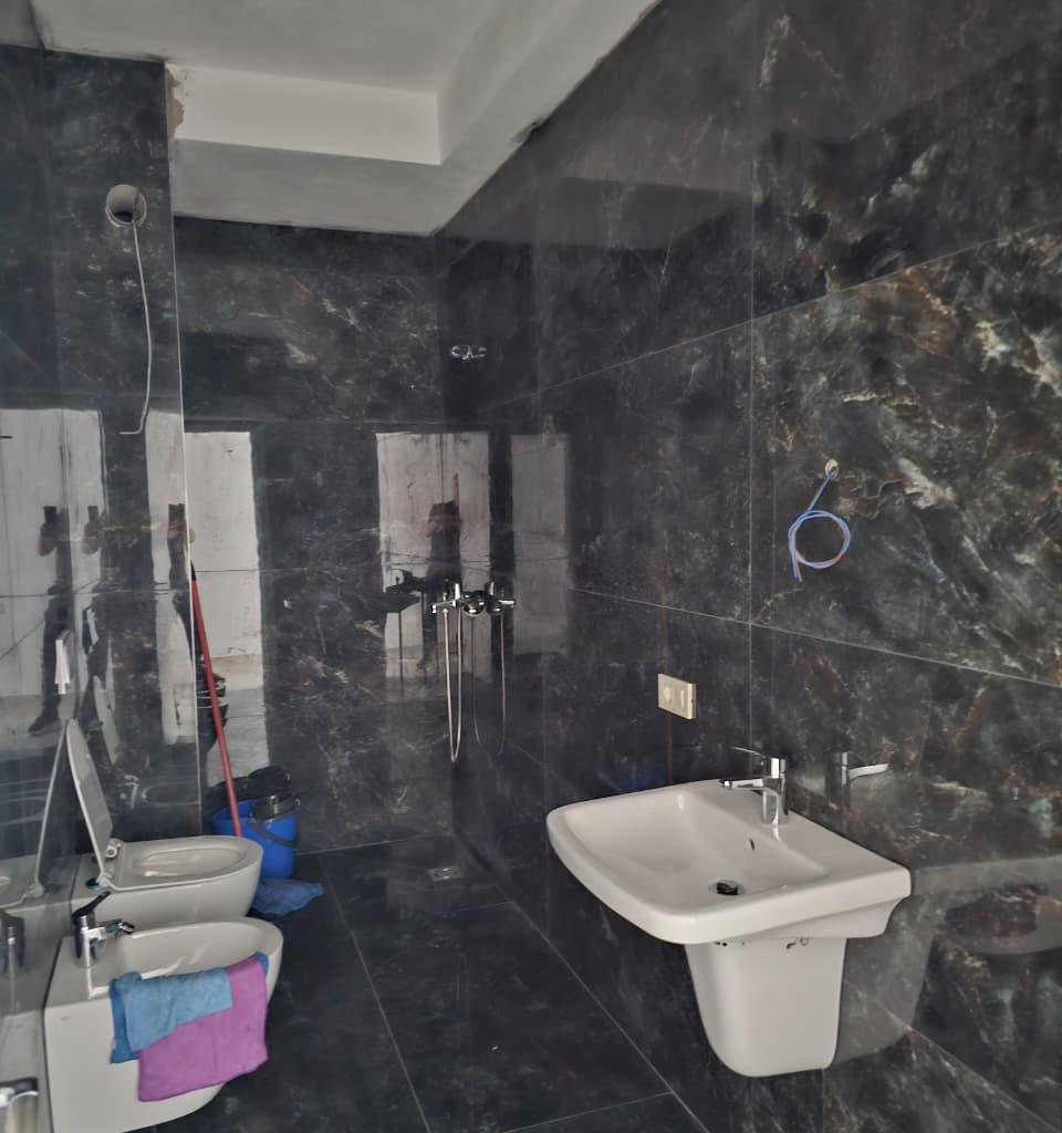 🏢 Affittasi ambiente ufficio – Rr. Mine Peza, Tirana ✨