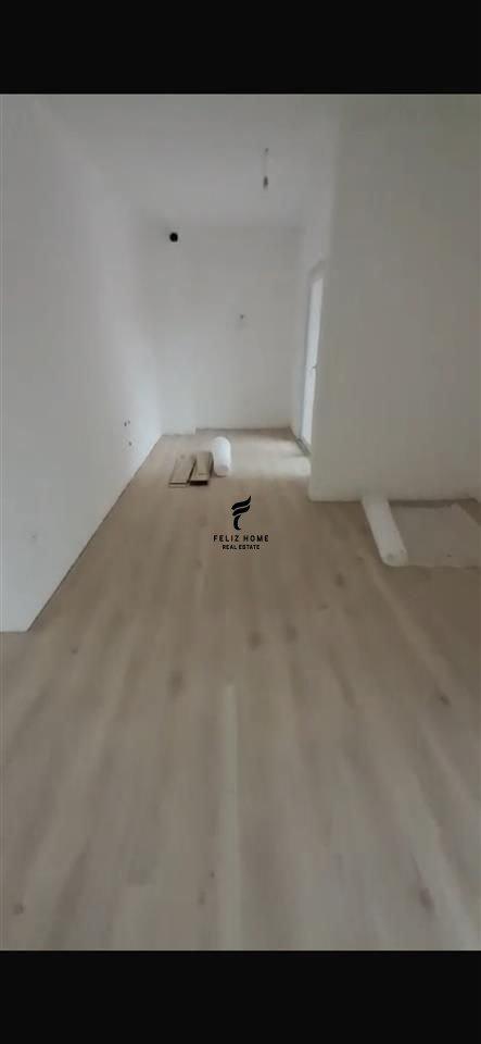 ZYRE ME QERA 70 M2 LAPRAKA 60.000 LEKE FH-73344