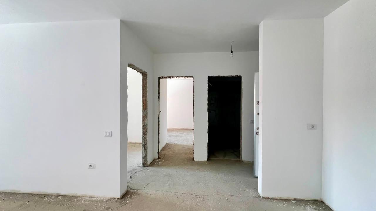 🏠VEND: 2+1+1 Guardaroba 📍Xhamllik - 187.000 Euro