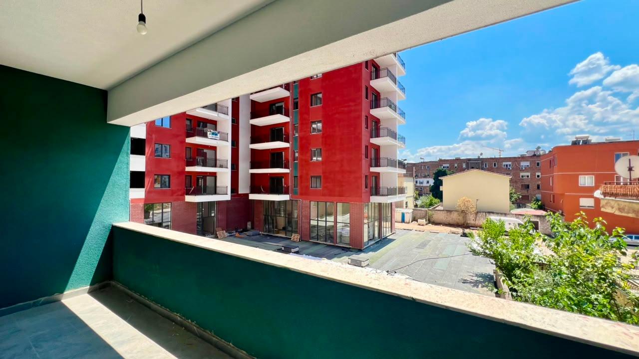 🏠VEND: 2+1+1 Guardaroba 📍Xhamllik - 187.000 Euro