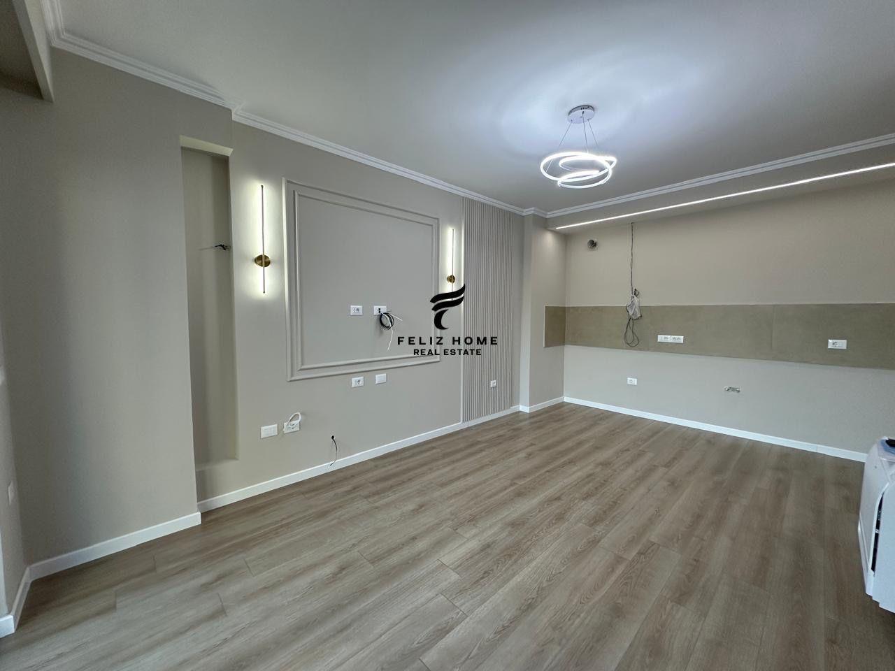 AMBIENT BIZNESI ME QERA 2+1+2 MYSLYM SHYRI 900 EURO