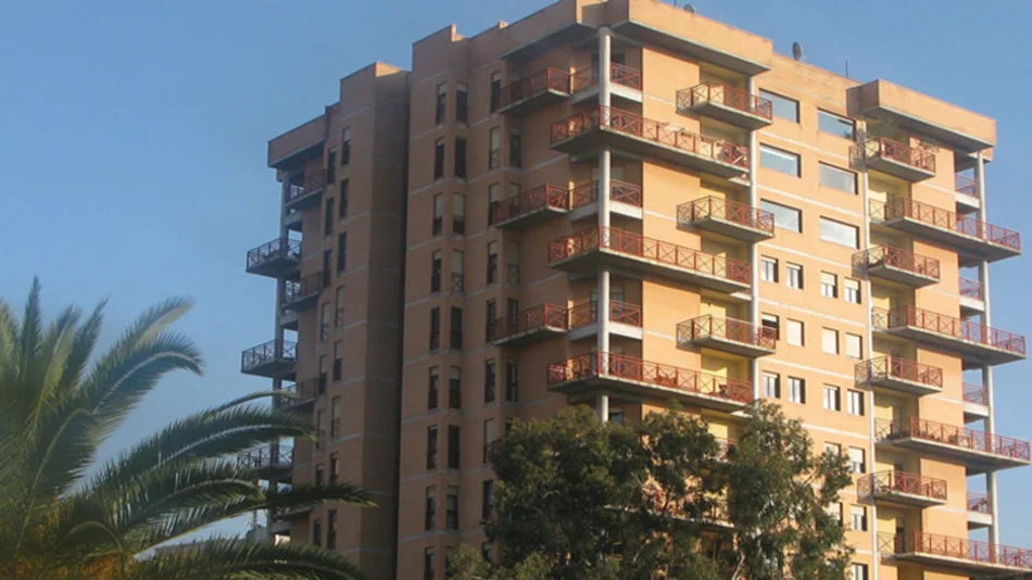 Tirane, ufficio in vendita Kati 0, 49 m² 330.000 € (Piazza Skenderbej)