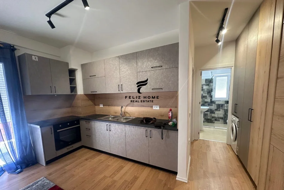 Tirane, affitto appartamento 1+1 Piano 3, 70 m² 550 € (VENDITE)