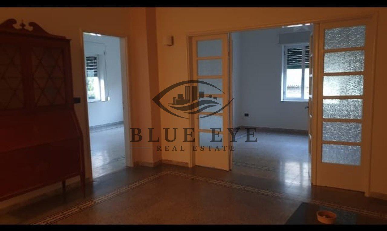 Ofrohet me Qira Ambient Biznesi pranë Gjykatës!