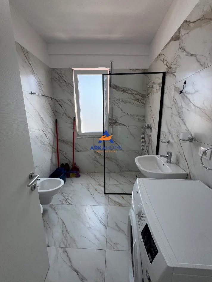 JEPET APARTAMENT 2+1 ME QERA "PASKUQAN" 50.000 LEKE