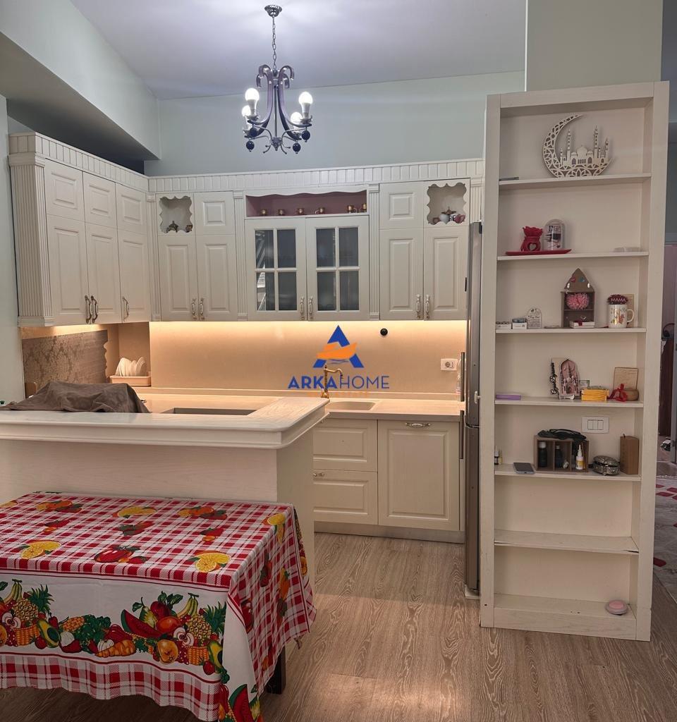 FOR SALE 3+1 APARTMENT WITH BALCONY "RRUGA FROSINA PLAKU" 3,970,000 LEKE