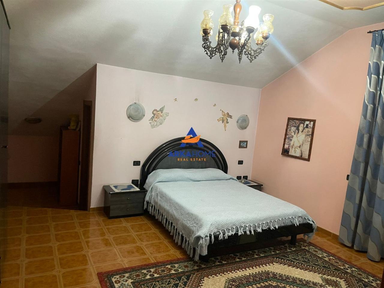VILÀ 2-CANTINE CON PIANO + GARSONIERE "KTHESA E KAMZËS, LAPRAKE"