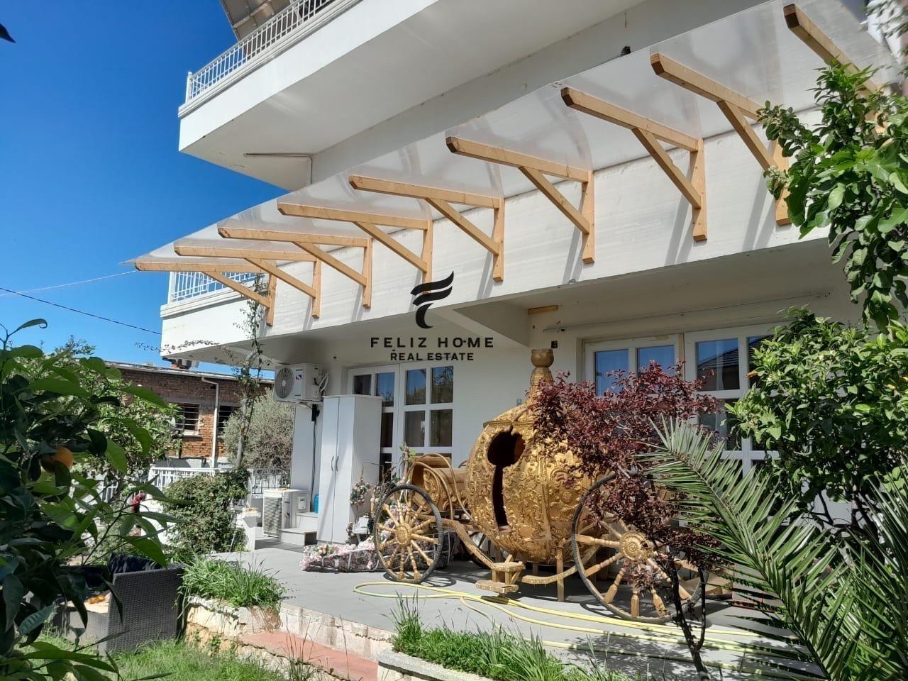 VILLA WITH 500 m2 YARD, CINEMA STUDIO 1,500 EURO