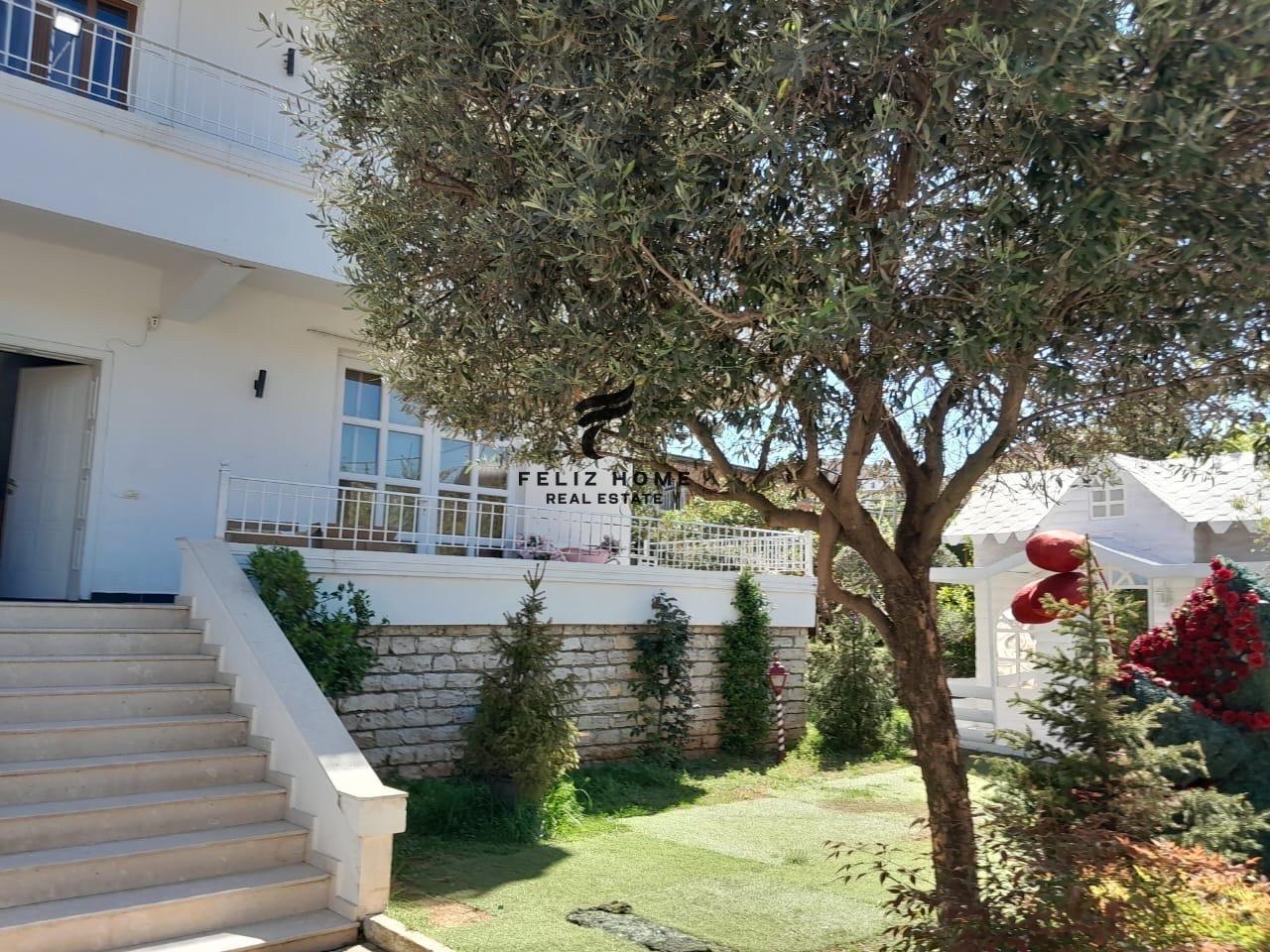 VILE ME QERA 500 M2 KINOSTUDIO 1.500 EURO